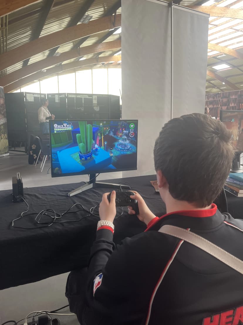 Visiteurs lors du Polar Lens 2025